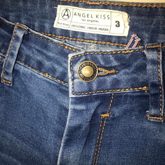 Mid-Rise Floral Design Jeans in Size 3 - Picture 5 of 6